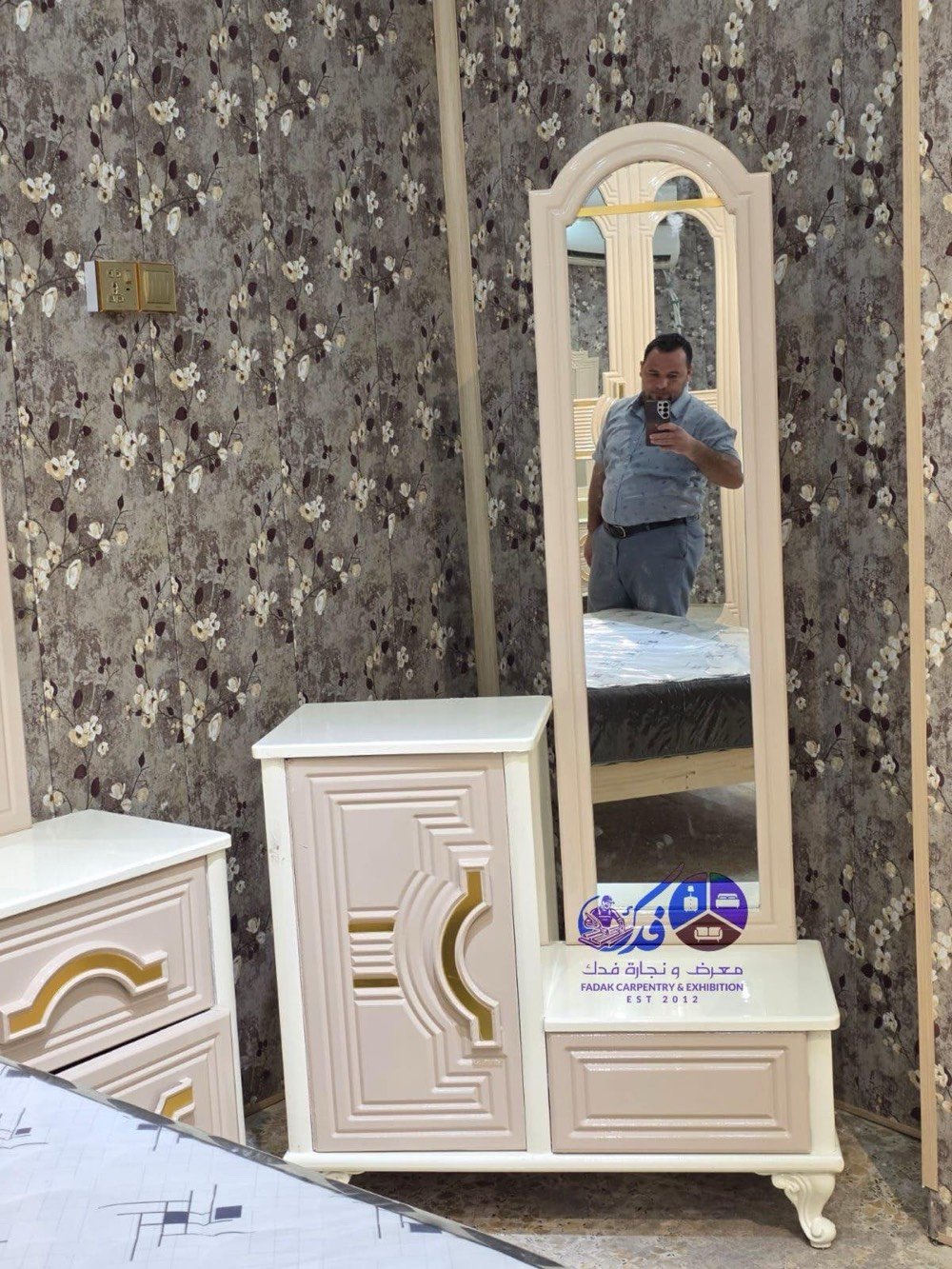 موديل رقم 29 
نقل والشد مجانى 
الديوانية الحمزة الشرقي 
فلكه الجبور مجاور حسينية الزهراء معرض ونجارة فدك 