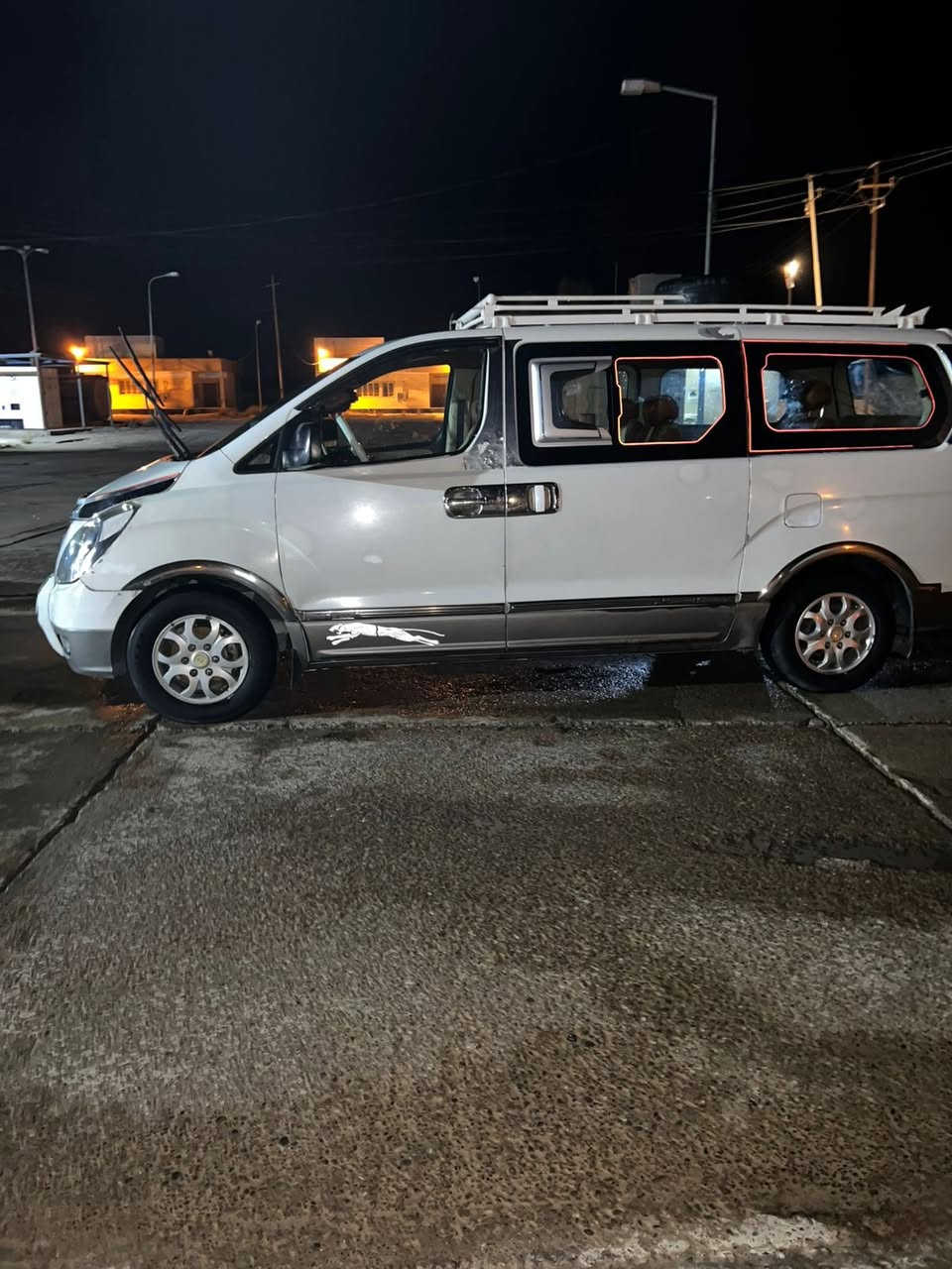 السلام عليكم ستاركس موديل ٢٠١٢ كير محرك اكسل شرط ادوات بدون رقم سياره كله جديد كبل عل شارع تايرات جدد تبريد كله جديد السعر ٨٥وبيها مجال مكاني تكريت

لاستفسار 
***********
