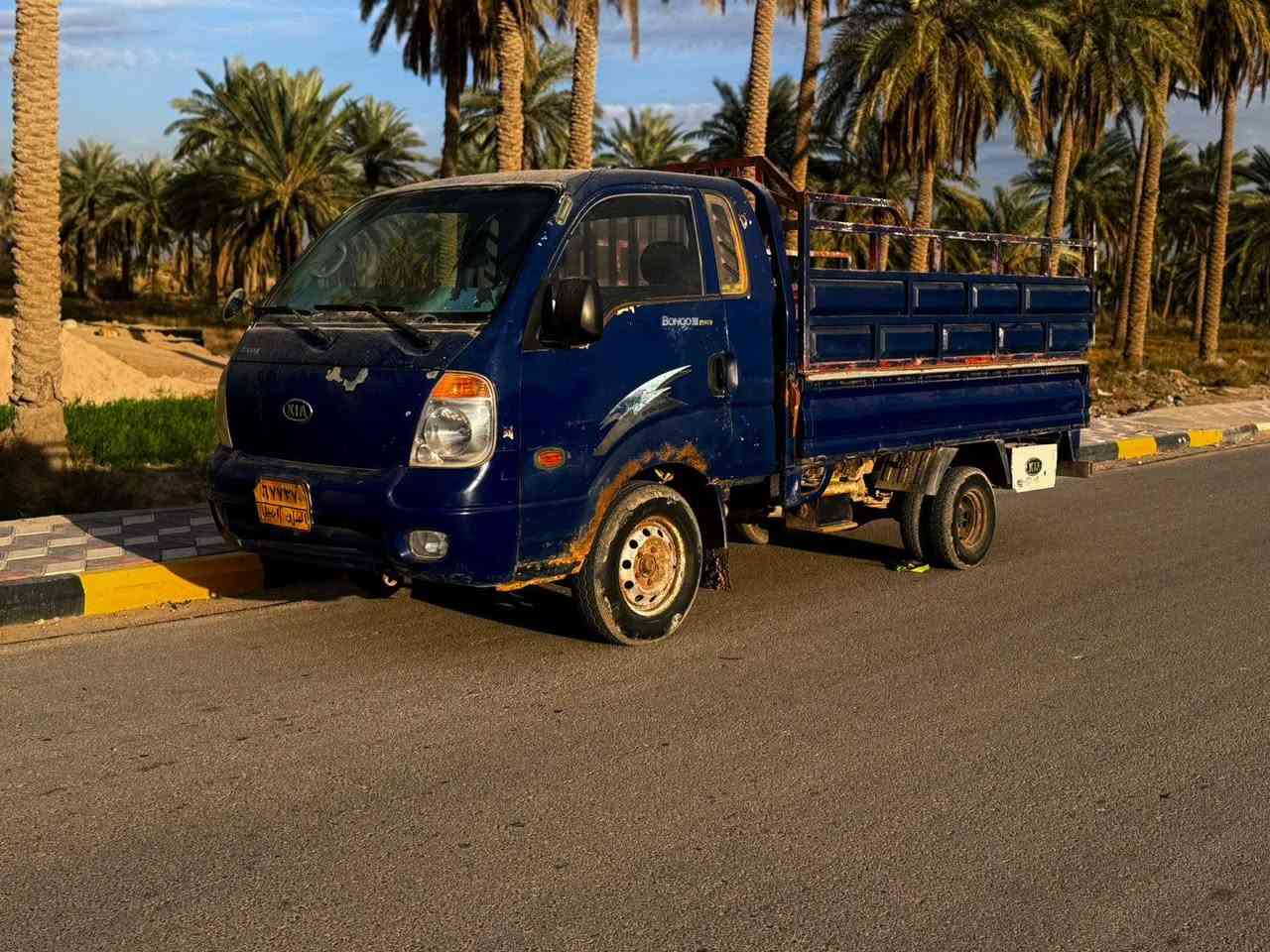 سلام عليكم.. للبيع كيه حمل محرك 300الف مكينه  بيه خيط بخار.. رقم اربيل سنويه صاقطه!. للستفسار /***********//***********/
