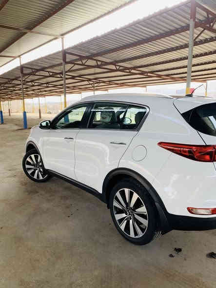 آللهم صلِ على محمد وآل محمد 
سبورتج 2017 خليجي
رقم قادسيه دولي
مكينه 2000 
بانوراما 
زراك لايت
كشنات جلد 
فول تحكم ستيرن 
مثبت سرعه 
ويل كروم 
حساس خلفي 
كامره 
ماشيه 125 الف حقيقي 
سياره جديده بمعنى الكلمه 
حداديه جديده 
كير مكينه كفاله 
كفاله السياره عده ملاحظتين بسيطه مأشرات بالصور 
السعر 177 
للاستفسار 
***********
