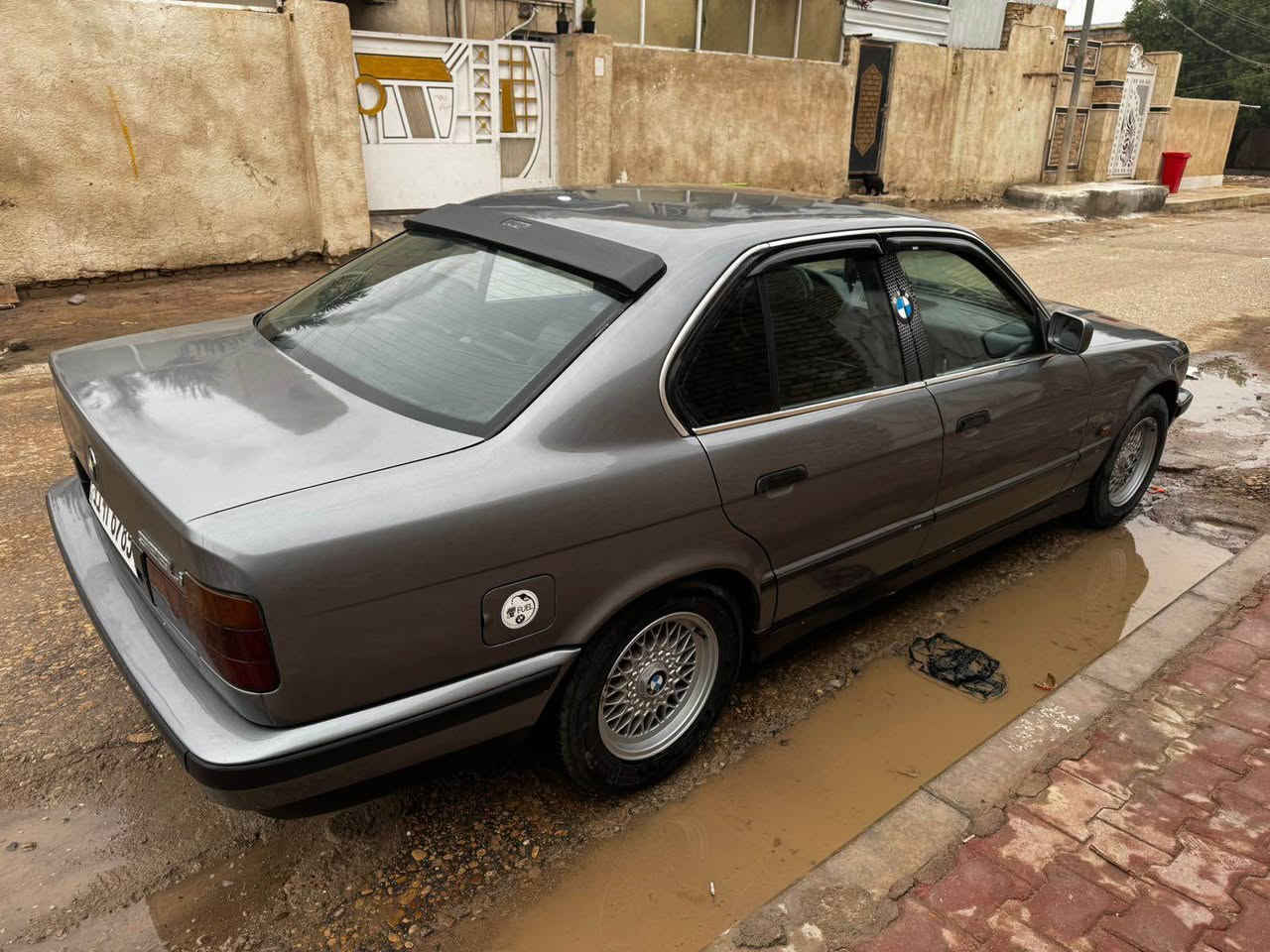 525 مسكر فانوص مديل 1991 سنويه جديده بسمي رقم بغداد مشروع وطني شرط التحويل 
1- بجم عريض عليه لايت وارد امريكي 
 2- مرايا كهربأي m دوس m شفقه m استيرن m
3- صبغه جديد وحلو بدون معجون 
4- تخم تاير جديد 
5- حداده من الطول للطول جديده قبل ٧ يوم مبدلينها بل كامل. 
 6- غرفه وارد ياباني جلد كهرباء تحكم شاغال 
7- منظومة بانزين و منظومة تبريد و منظومة ماي كله مبدله تفصيخ وارد ياباني يعني احسن من الجديد 
8- كير وارد ياباني توني مبدله + ادامه وتبديل لتفرعات المكينه كامل بس ما عده الفانوص مز مبدله و الأر فيو
البصره قضاء القرنه 
*********** القرنة, البصرة
