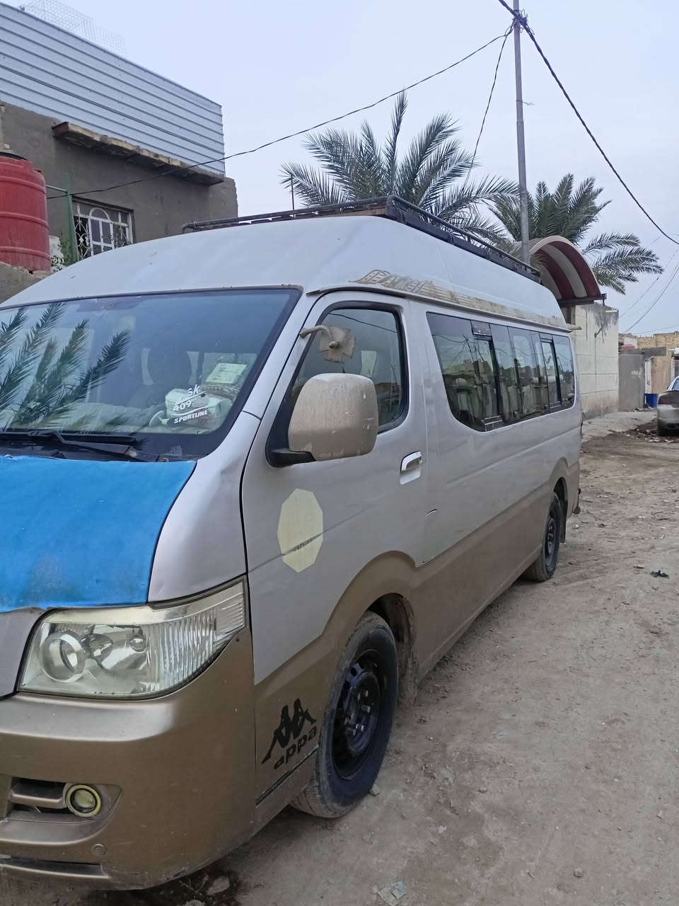 سلام عليكم               المكان ديوانيه
سياره 14 راكب النوع شيري مكينه vvti 300 السعر 57 وبيه مجال بسيط ضربتهه بجم سياره نضافتهه ع كد سعره تستلم سياره جاهزه مصفر امداور اي وقت تريد تجي تفحص وبيك خير وتدلل رقم ***********
