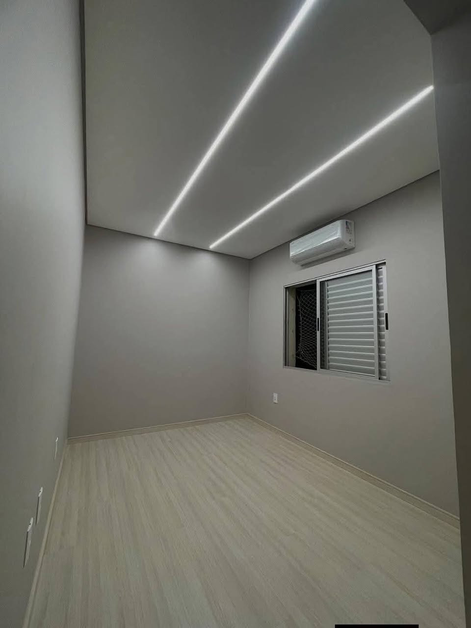 السلام عليكم صبغ درجة اولى وترميم لكافة انواع المنازل داخل وخارج
وبأسعار مناسبة جدا ان شاء الله ***********  واتس اب
مكاني الدورة
