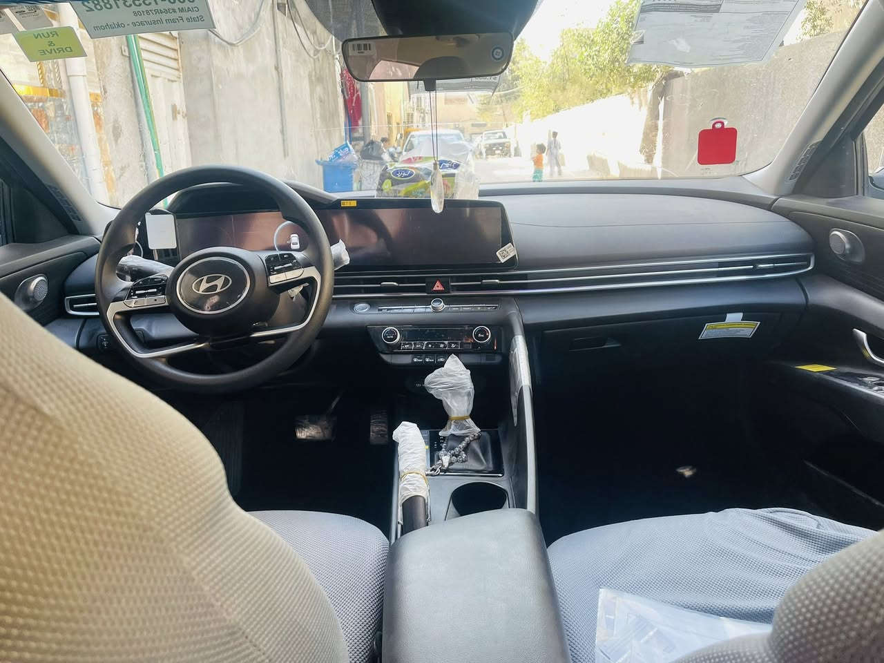 النترا البيع امريكي موديل 24رقم بغداد باسمي السياره تعتبر كلين بدون صبغ ولا ضربه قويه موضحه بل صور موصفات السياره مكينه 2000دوش بانزين

لد نهاري
ترحيب عنده الاقتراب
اشاري لد 
لد بل دشبول جميع الوان بي 
تشغيل عن بعد 
تشغيل بصمه 
بصمه ابواب
تحديد مسار 
تثبيت سرعه 
شاشه متصله 
كار بلي 
رادار امامي وخلفي 
كامره خلفيه اثنين
ثلاثه انضام قياده
تبريد شاشه مو جوك
منافذ شحن خلفيه وامامي 
فتحه صندوك الكتروني 
لايت لد ثلاث عدسات
مانع انزلاق

وبعد اكو موصفات ماذكرتهن
السياره جديده ماشيه تقريباً 20ميل 
ع وضع الشركه السعر ١٦٧وبيهه مجال قليل 
الاستفسار اكثر 
***********
