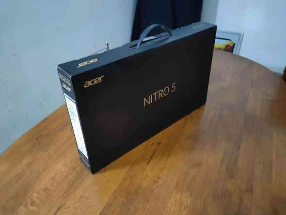 لابتوب ايسر
مواصفات عالية
تفيد اهل الكيمنك و المونتاج و البرامج الهندسية
بيهة ضرر كلش بسيط بالكفر ما ماثر ابد موضح بالصور
سعرهة ٥٠٠ مكاني بعقوبة 
*********** بعقوبة
