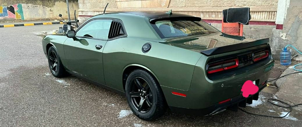 جالنجر SXT 2022
السياره كامله اخوي استوردها وكل تفاصيلها موجوده 

طلع بيها كلير من امريكا جاملغ وبونيد ردت اشيله ومصار
بلسونار يطلع صبغ 

السياره مكفوله من حادث بارد معجون ابد ولا شي مبدل كله بلادي فقط الكلير وتفحص وين متريد اذا اكو انظف منها وارد عوفها التواصل خاص او رقم هاتف

***********
