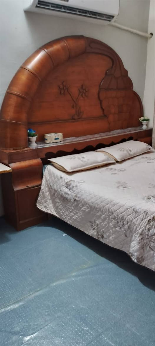 غرفة نور للبيع  الاستفسار الإتصال على الرقم ***********
