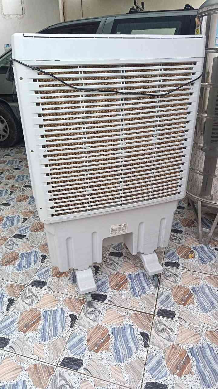 السلام عليكم ورحمة الله وبركاته
ادمن وافق بارك الله فيك
كونفيرا جديدة بمعنى الكلمة استعمال اقل من اسبوع للبيع
السعر 175 وبيها مجال
الرمادي 7كيلو  قرب مول زنبيل
للاتصال او واتساب ***********
