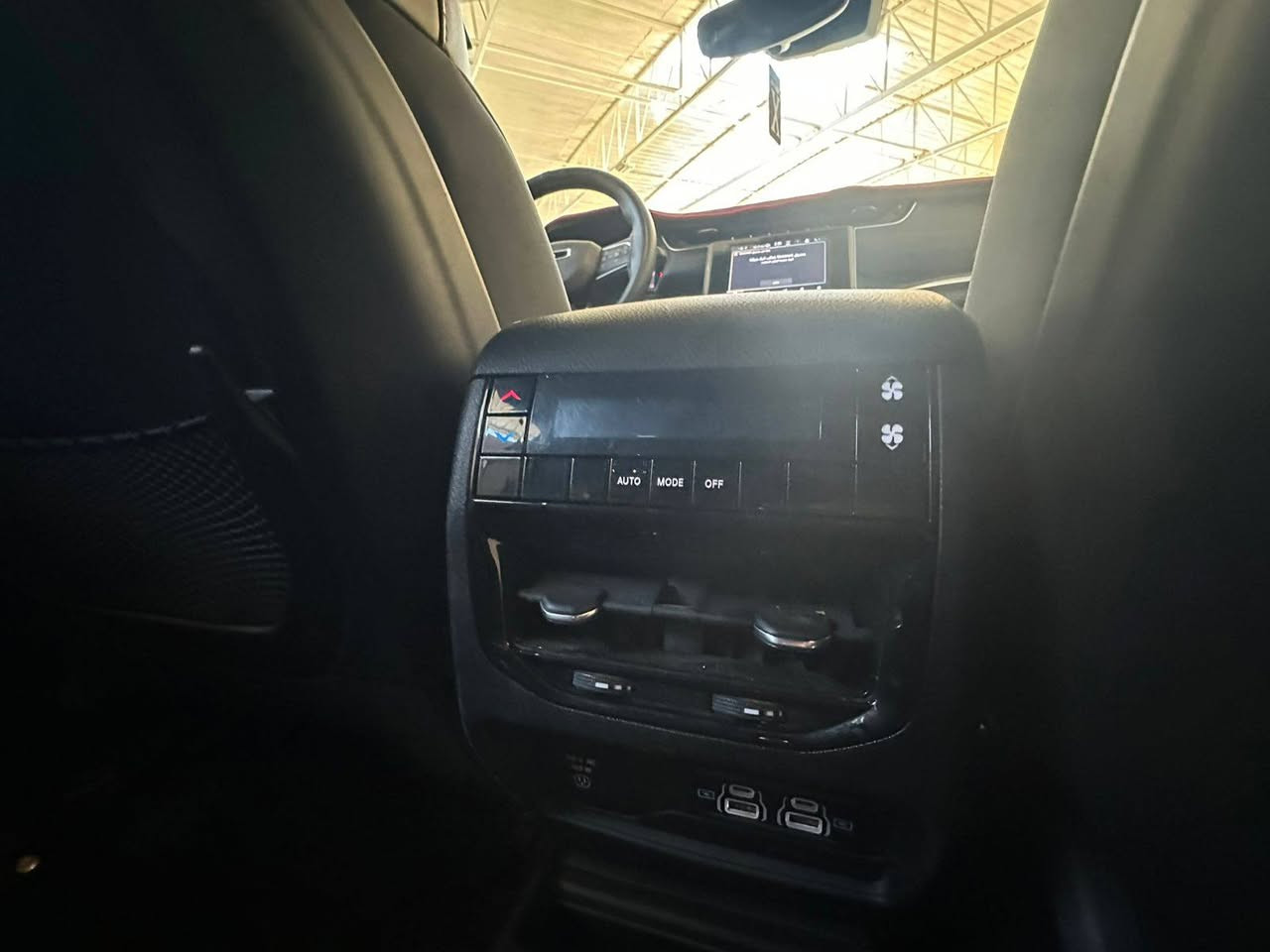 سلام عليكم جيب موديل ٢٠٢٢ وارد أمريكي حادث جاملغ وبنيد فول ماعدا لبنراما رادار أمامي خلفي رادر جانبي وقوف ذاتي مانع استطدام تحديد مسار باب خلفي كهرباء تدفئه تبريد كشنات أمامي ماشيه ٦٠ الف تشغيل عن بعد ٤بصمات بيبان  صدر أمامي خلفي جديد تخم تاير جديد ارقام وسنويه جديد سعر ٢٤٥ وبيه مجال لشراي *********** واتساب
