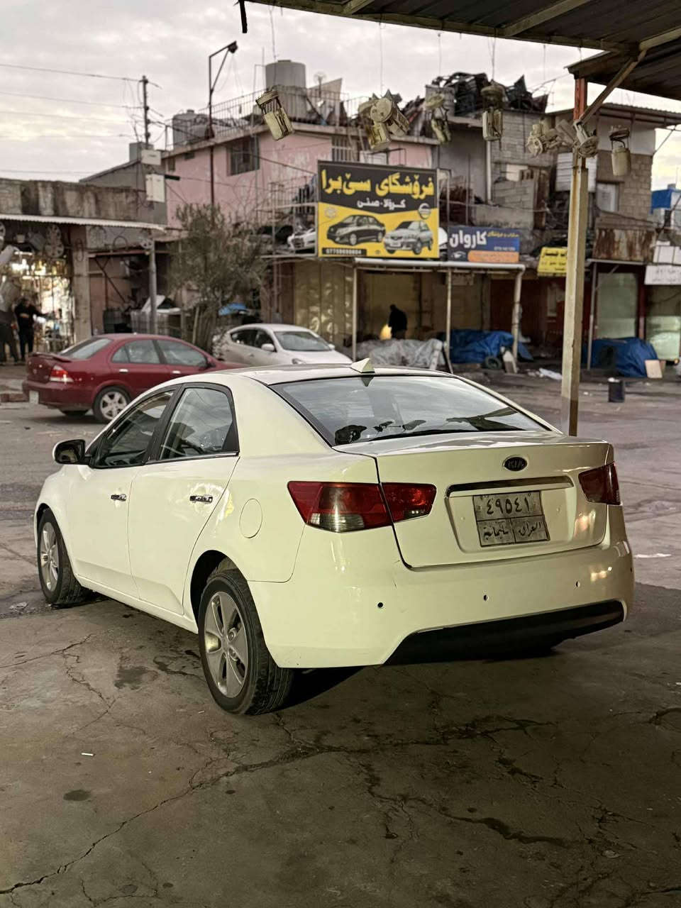 السلام عليكم للبيع كيا سيراتو موديل 2012 رقم سليمانية تحويل مباشر صبغ عام مكان السياره سليمانيه فول مواصفات السعر 70 وبيها مجال الطيبين ***********
