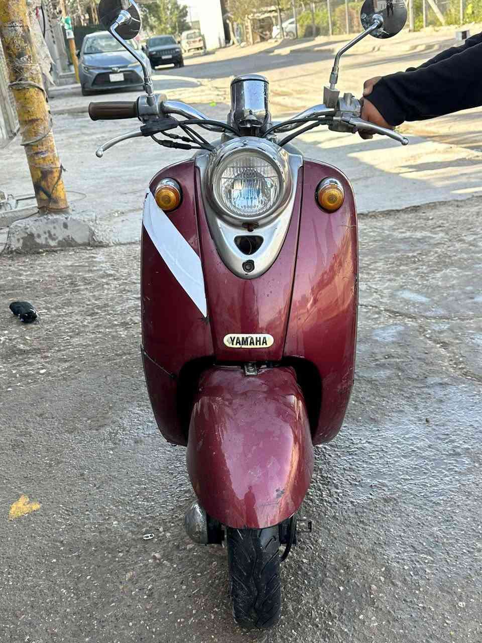 السلام عليكم دراجه للبيع نظيفه كلاسيك كل شي ما بيه مكان بغداد الشعب السعر 200 رقم الهاتف متواجد  واتساب***********
