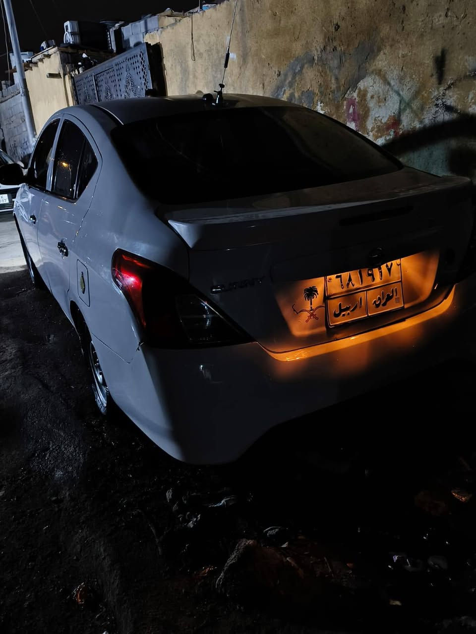 رمضان كريم سني هندي مديل 20كص جنطه محرك كير مكفول سياره ماتخسر عليه ربع تخم تاير باتري جديد متومه وجاهزه مفروشه ارضيه جلد بجم محدث 25مكاني بصره ***********
