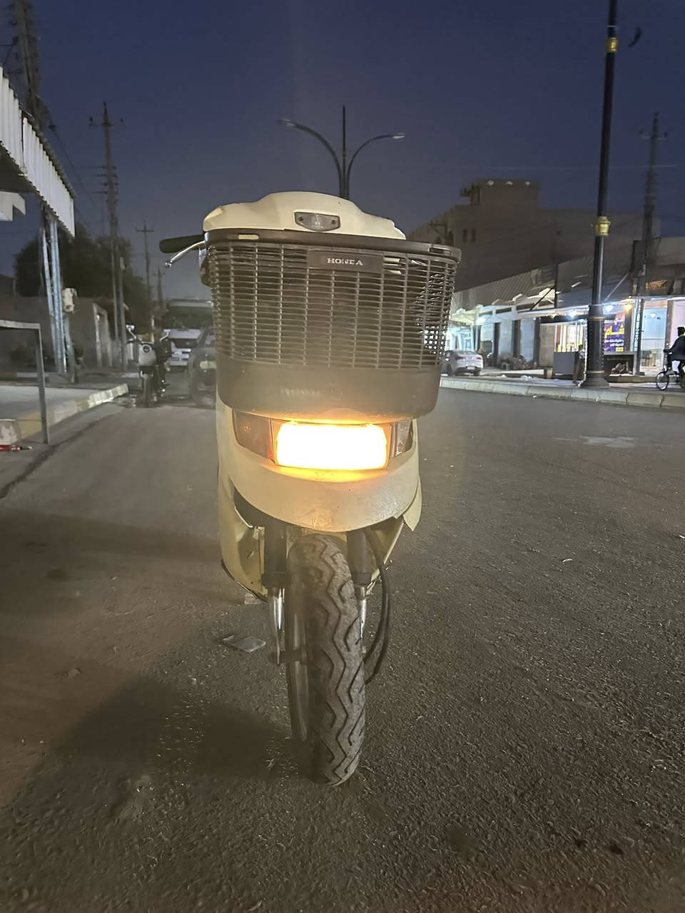 ماطوار  ابو السله سلف هندر بريكات لايت هورن  مكينته خرسه  بس كفره تعبان مكينته ماتنسمع  للبيع ب 200 الف  خاص او تصال 
هـ. ***********
