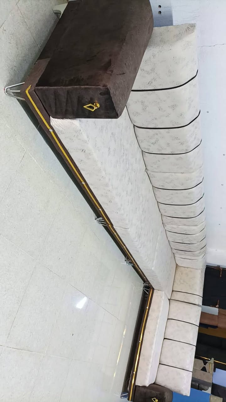 السلام عليكم 
تخامه شرط النظافه باسعار مناسبه 
واذا عندك تخم وتريد تراوس معه الفرق تفضل خاص 
استفسار اكثر مراسله الصفحه او الاتصال عل الرقم 
*********** واتساب
