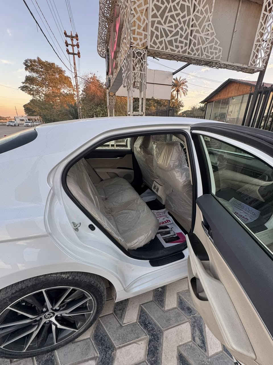 كامري 2024 هايبرد عبد اللطيف بيها جاملغ ماشية 67 الف كيلو رقمها بغداد ب اسمي سعرها 235 
***********
