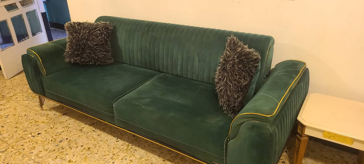 للبيع تخم تركي ٨ مقاعد
يتحول جرباية هم المكان الزعفرانية الاربع شوارع 
نظيف مثل ما تشوفون بس بي هاي البقة مال قاصر 
السعر ٤٥٠ وبي مجال للتواصل خاص


**إذا كنت صاحب هذا الإعلان وتريد حذفه لأي سبب، رجاءا أرسل رسالة إلى الدعم الفني**