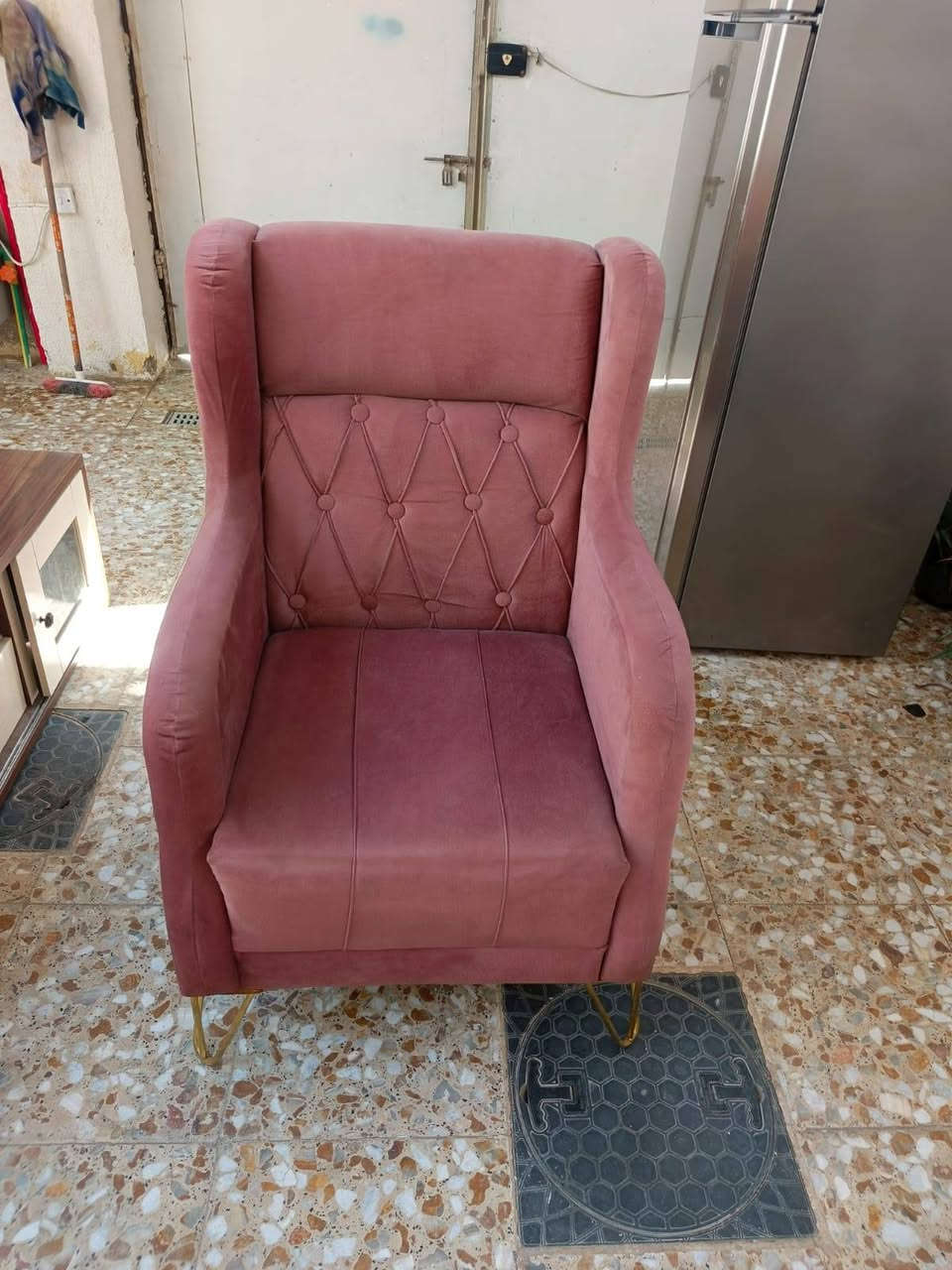 غراض لبيع المكان حي أور سبع قصور شارع ابو علي واتساب *********** اتصل واني بخدمتكم
