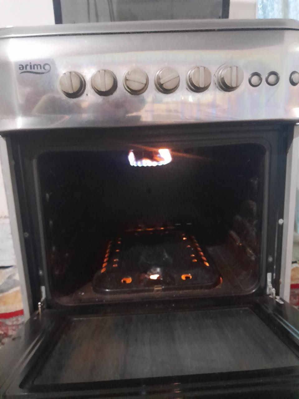 طباخ تركي فول نضافه شرط الشغل كلو شغال سعره 75وبي مجال المكان حي السماح للاستفسار  الاتصال على الرقم ***********
