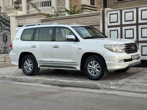 السلام عليكم
لاندكروز 2011 ستينه اصل كفاله عامه حته الدعاميات
محرك 6 سلندر ماشيه 168 كم سياره جديده
فول مواصفات ومنزل فديو توضيحي بلمنشور
العنوان بغداد السيديه
السعر 325$
للاستفسار ***********
