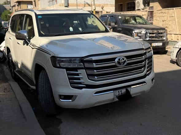 لاند كروز 2022صدفي شركة SAS ساز ماشيه 44الف مكفولة من اي شي كفالة عامة السعر65 $ الف دولار 
رقم بغداد تحويل 
***********
