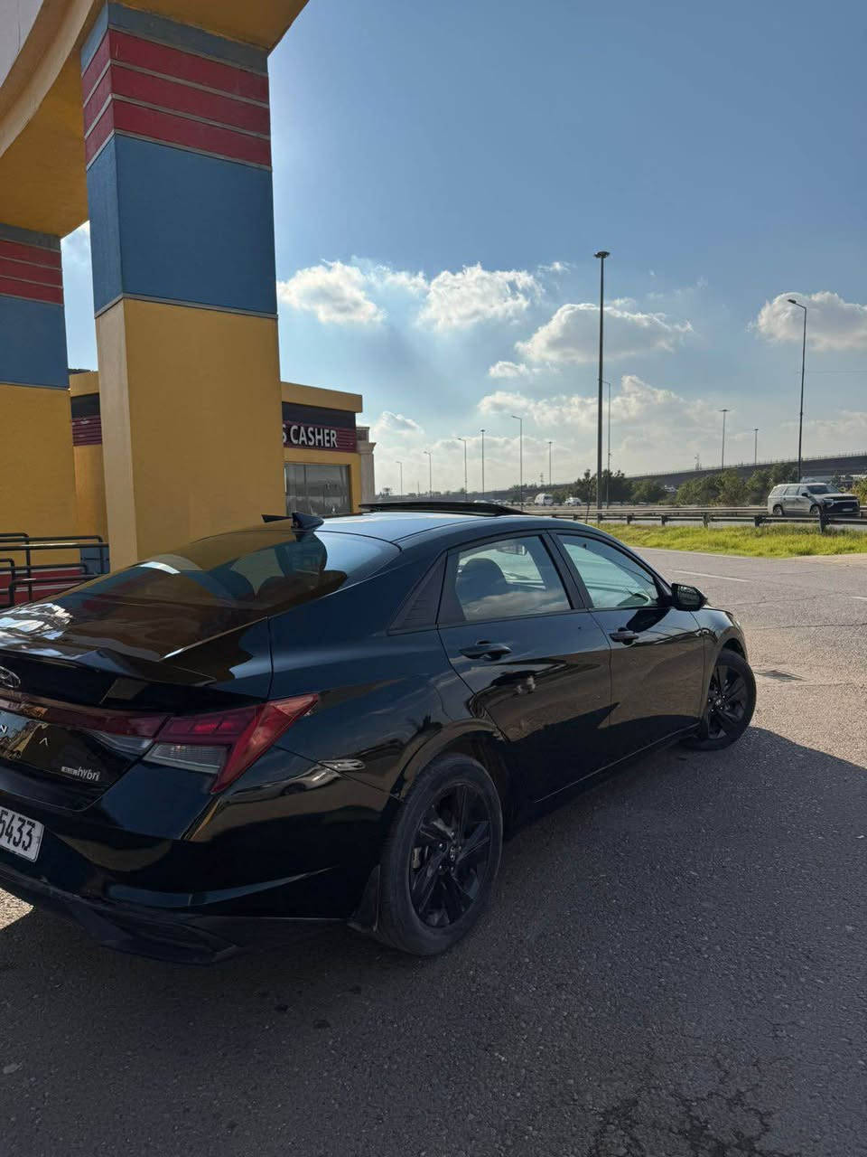 السلام عليكم 

النترا هايبرد موديل 2022  فئة BLUE
سيارة مكفولة من صبغ حادثها خلفي فقط ومعدل قبق صندوك عل بارد موضح بل صورة  

مواصفات السيارة فول 
-بصمة/ فتحة  /تشغيل عن بعد /اوتو هولد / هند بريك بصمة / تحديد مسار وقيادة ذاتية / رادار امامي/ توقف ذاتي مانع تصادم / شاشة ابل كار بلي / تدفئة كشنات/ حساس تايرات / صندوك فتح تلقائي /   ٣ انضمة قيادة 
محرك وكير ونظام هايبرد مكفول

سيارة ماشية 44 الف ميل 

حادثه بصورة مبين مو قوي بس بيه تعديل بل لغد (والشاصي ملحوم على كد اصبع  من جهة الحادث  )بس عنوان حي جامعه *********** بغداد, العراق
