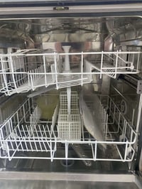 للبيع غسالة صحون نضيفة جدآ وشغالة مكان بغداد حي اور صناعة المانية وبيه...