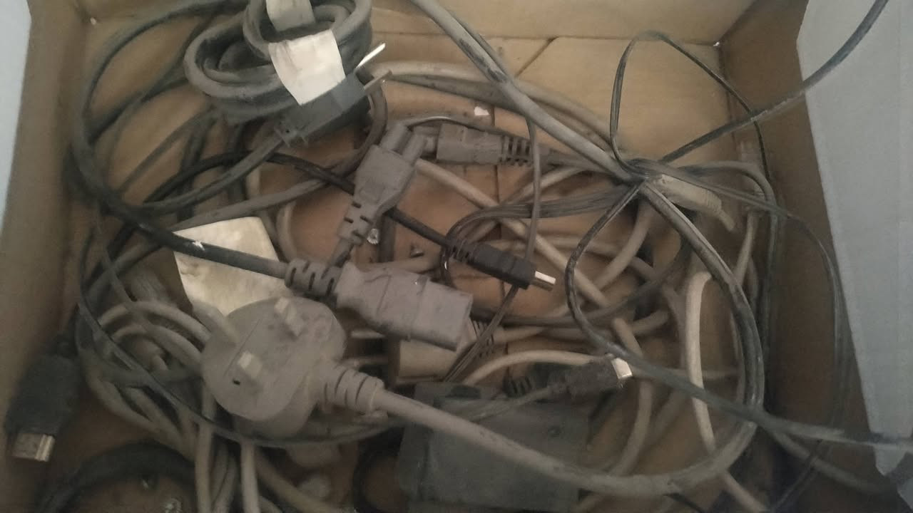 كيس مع شاشة مع سماعة2 مفتوح يشتغل وايرات شاحنة
ابيع شلع 50


**إذا كنت صاحب هذا الإعلان وتريد حذفه لأي سبب، رجاءا أرسل رسالة إلى الدعم الفني**