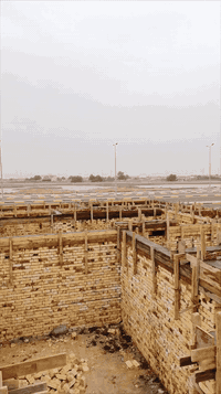 بسم الله الرحمن الرحيم تم صب رباط فوق الشبابيك في البصرة الطوبه والنخيله الثانيه ومن الله التوفيق الاستفسار متوفر واتساب ***********
