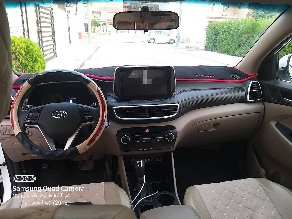 توسان ٢٠٢٠ كوري 
ماشية ١٤١٠٠٠ كم 
باب السائق تبديل بلادي 
بيها اشوية حالوب بالسقف 
رايدها اب ١٩٥ $ وبيها مجال
***********
*********** سنجار, نينوى
