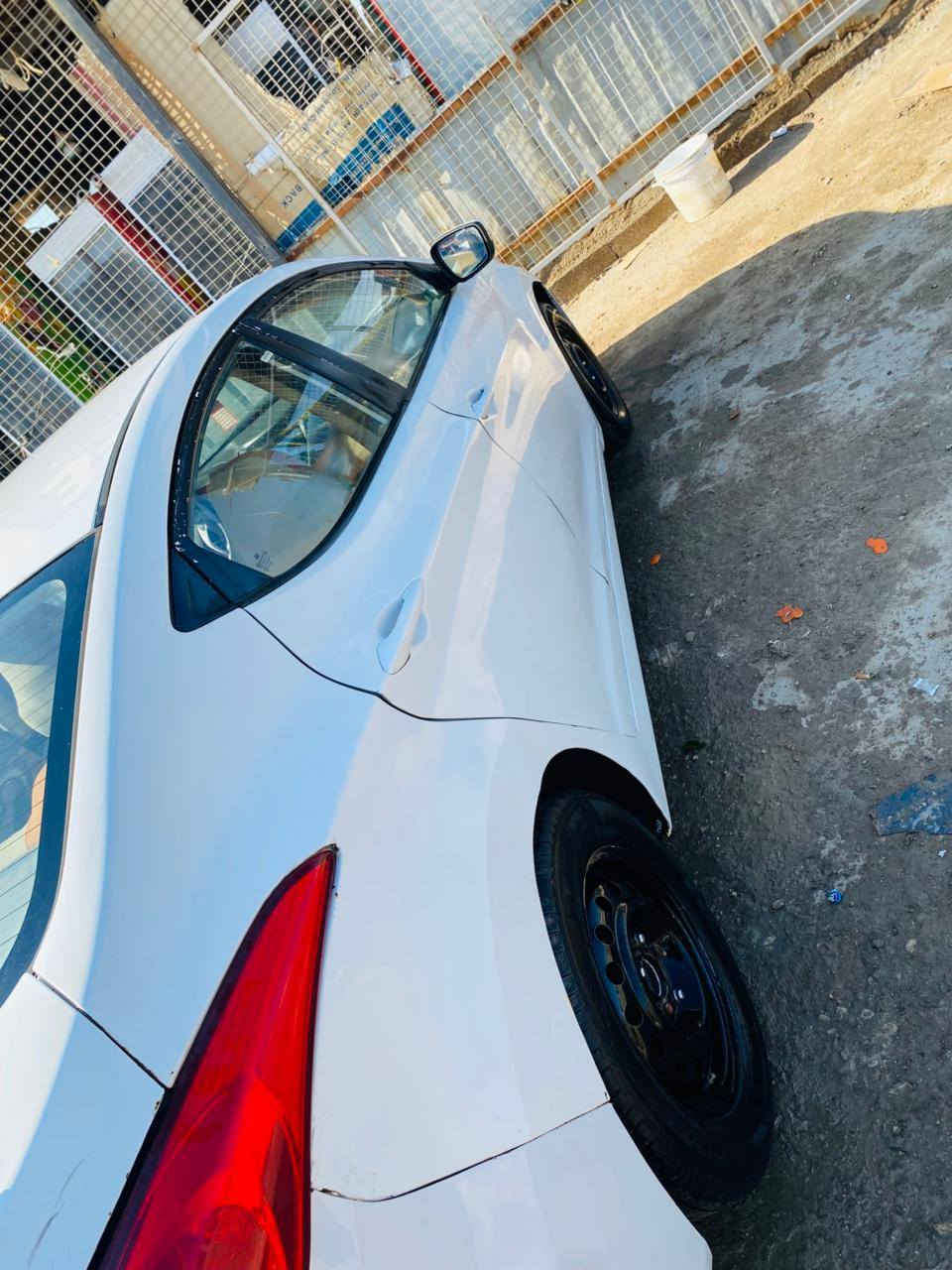 السلام عليكم النترا موديل 2013 رقم بابل تحويل مباشر مكينه 1600 كير ومكينه مكفول حداديه فول شاشه فقط فتحه سقف مابيه ملاحظه بيه صبغ بلجه اليمنه باب عكس السائق وجاملغ خلفي السعر 95 وبيه مجال قليل المكان ديوانيه المركز رقم الهاتف *********** 
***********
