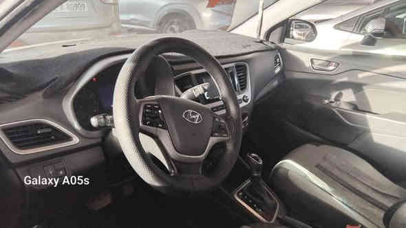 للبيع هوندي اكسنت موديل 20 مكينه كير شرط بيها صبغ بونيت وتكمه بس من جهه السايق بس الابواب ما مفتوح سعر 117 بيه مجال هدا رقمي***********
