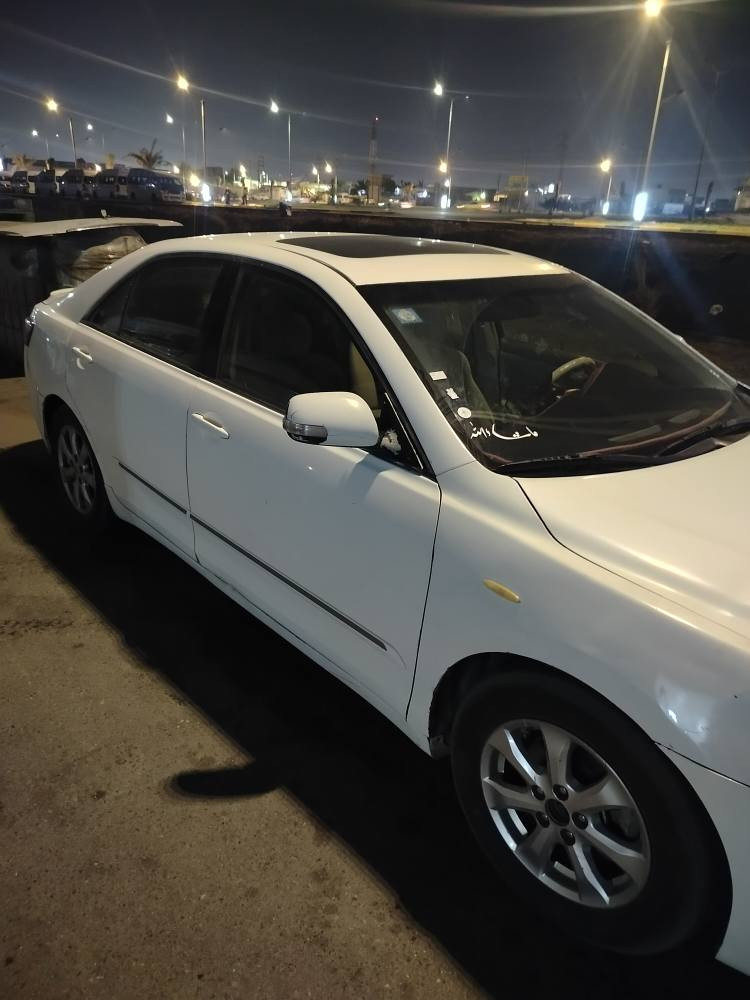 كامري للبيع موديل 2009 خليجي مصبوغه عام وبيها ضربه الجاملغ جهة العبري الامامي والجاملغ الخلفي بيها الگير كايم ويرادلها بعض الترتيب مكينه حلوه كهربائيات حلوه دواخل حلوه الشراي يجي وشوف بعينه راعيها ببغداد وابيع گوم حديد عليه بس الاصوليات السعر 75 رقم التلفون 
*********** بغداد, العراق
