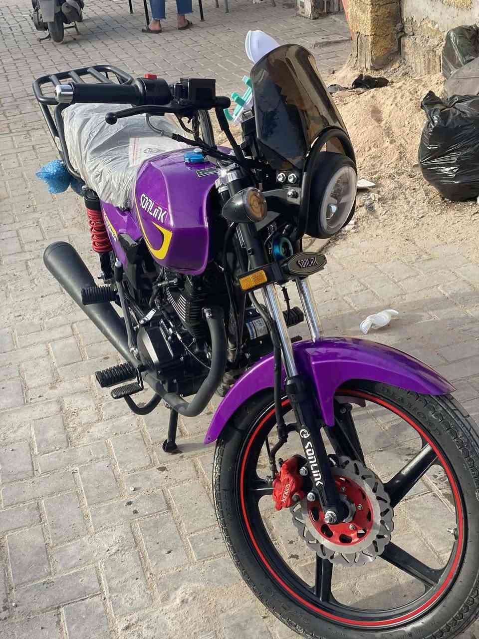 بغداد مدينة 
سلام عليكم دايون موديل 26 اوراق محرك 200 كفاله عامه 
صارلي 18 يوم من نزلته جديده رمبه سعرها مليون و200 
رقمي ‏‪***********‬‏
