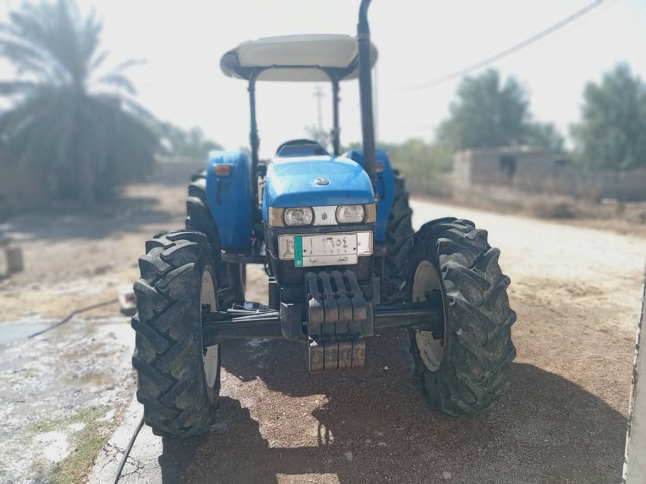 السلام عليكم للبيع مكينه نيهولند ٨٠ رقم نجف١٤، ***********
