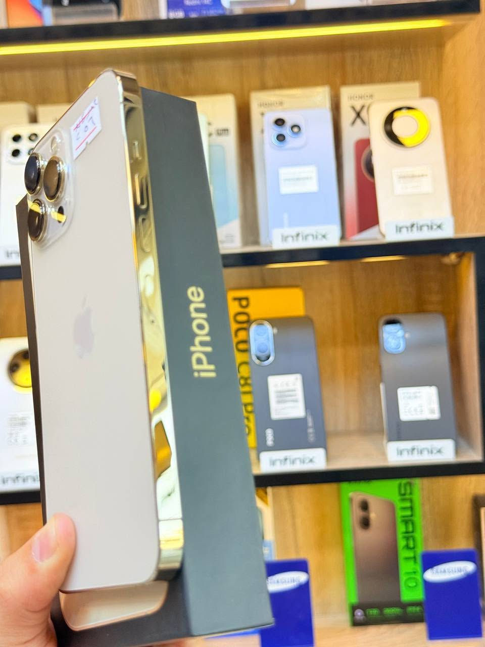 أيفون13 برو ماكس ذاكره 256 بطاريه 91 اعتبره فاتحه بيدك من كارتونه مع ضمان5ايام نضافه 100‎%‎ كامل ملحقاته  وتر بروف عل حاسبه كله نورمل بي رساله قطعه اصليه من ابل ومتوفر اقصاد رافدين منصه
⭕️متوفر اقصاد رافدين منصه⭕️
 مكاني بغداد البياع شارع 13 مركز الريس للموبايل
السعر650  الف 

***********
