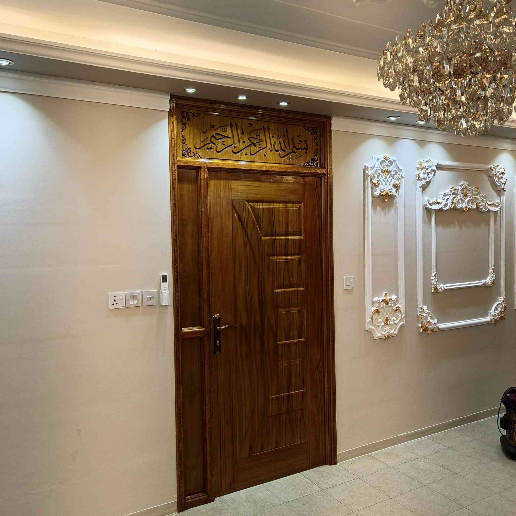 السلام عليكم 
أبواب قواطع بين صاله ومطبخ 
أبو سجاد النجار ***********
