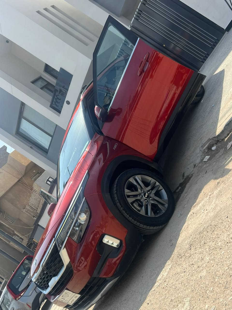 سلام عليكم كيا سيلتوس موديل 2021 وارد امريكي حادثة دعامية امامية فقط لا صبغ ولا تبديل كفاله عامة السياره من كير او مكية من تبريد فول مواصفات اعلى فنة بالسيلتوس تشغيل عن بعد حساسات امامية وخلفية كاميره توقف ذاتي كلش اهواي بيها مواصفات فتحة بالسقف رقم بغداد بسمي شخصياً السيارة لونة مميز مكان السيارة بغداد المنصور السعر 160                          ***********
