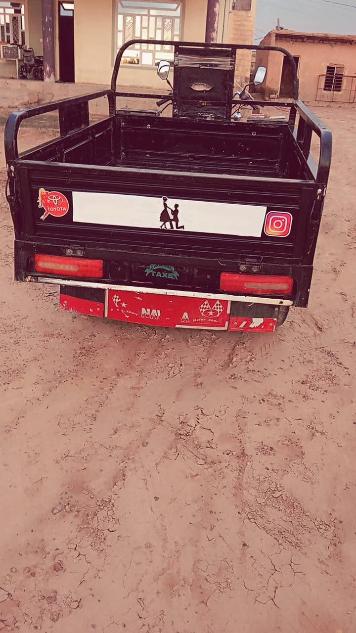 سلام عليكم ستوتة ام طير جمره رقم*********** موديل 23 اوراق كامله ؤبليته بيهه كهربائيات كله شقاله تخم تايرات جديد دبلات شغال برقي ما بيه نقص مكاني ديالى حمرين سعر خاص
