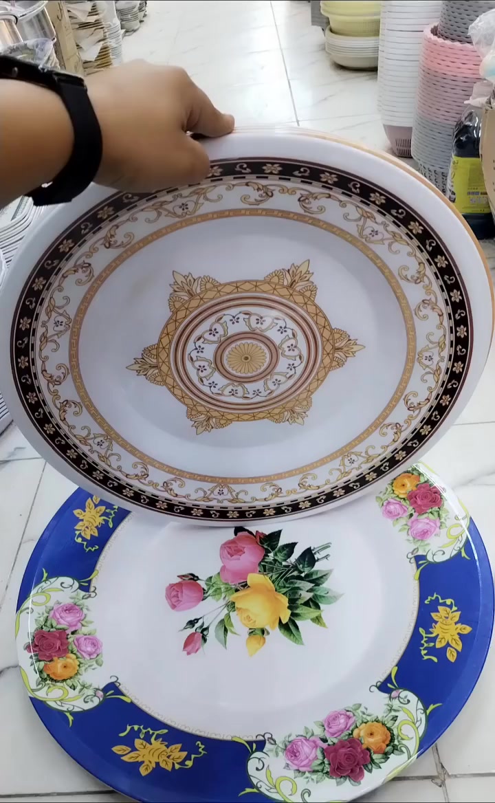 #تنزيلات_الاخوين_الهوير
مناسف ميلامين الأصلي الثقيل ضد الكسر متوفر من اكبر قياس 60 إلى اصغر قياس 35 وبيه الوان كلش هواي

العنوان سوق الهوير مقابل نوري ابو الطرشي بصف مطعم الباندا ومطعم خوخه متواجدين من 7 الصبح لل 11 مساء


**إذا كنت صاحب هذا الإعلان وتريد حذفه لأي سبب، رجاءا أرسل رسالة إلى الدعم الفني**