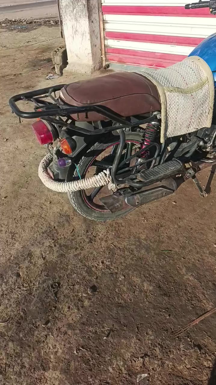 دراجه ديوان للبيع موديل 2020 مفتوحه بابل الشوملي السعر 700 وبيها مجال رقم الهاتف ***********/***********
