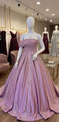 بدله • جديدة • لبستها