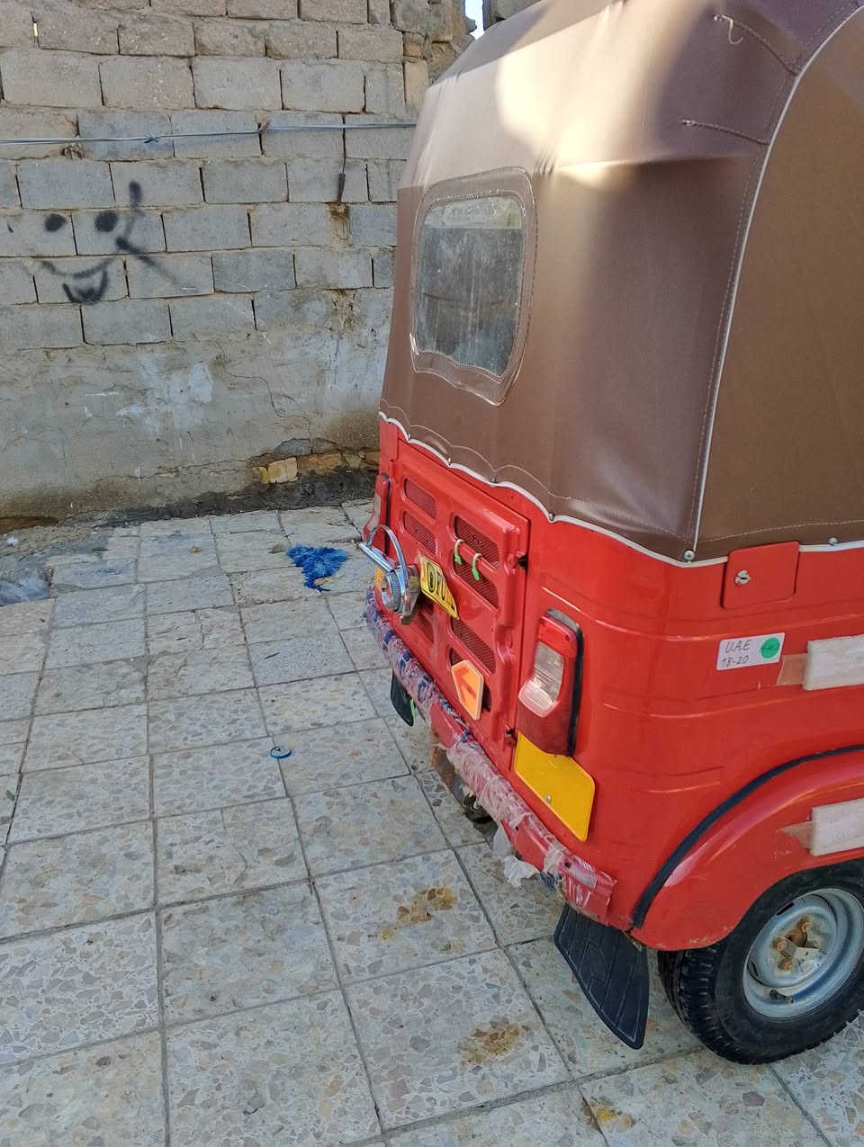 سلام عليكم تكتك البيع مديل 18مكينه عشرين اوراق المصطفى تكتك لا تنقص ولا تبخر تخم تاير دشمه سبع قطع خولي دركه سهوم تكتك خير من الله تكتك معمره ومصبوغه جماليه هاذه رقمي ***********
