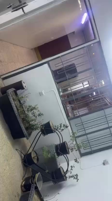 للايجار تجاري
دار مؤثث مساحه 300 متر سايدين حي النور قرب المشاتل..7غرفه ..هول.. مطبخ صحيات طابق الاول والطابق الثاني حدبقه كراج اثاث مكتبيه سبلتات كامرات شاشات... للاستفسار الاتصال 

***********......***********
