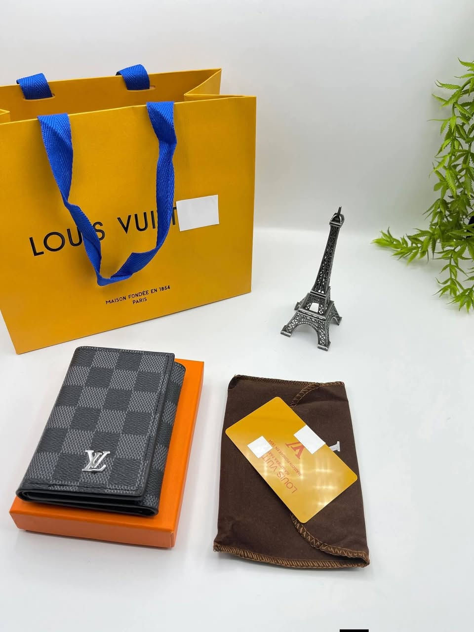 محفضات ماركه 
متوفر جميع القطع
للاستفسار خاص
🎁بكجات هدايا تنفيذ حسب الطلب
📿اكسسوارات نسائي رجال هدايا
✅️فضه صياغت اسماء وحروف حسب الطلب
✅️حفر ليزر حسب الطلب
✅️اراكيل الكتروني اراكيل عادي
✅️تجهيز هدايا حسب الطلب
✅️تتوفر خدمت توصيل جميع المحافضات 
حي العامل مجاني
 هاتف ***********
