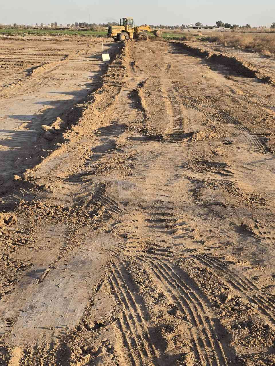 السلام عليكم ورحمة الله وبركاته
قطعه أرض سند 25 تحويل طابو المدائن  السند الكلي 5 دونم المساحه 2 دونمين. على شارع رئسي تبليط. اول دونم ركن وجه 35.30  النزال 68 متر. شارع فرعي 7 متر  دونم الثاني حسب الطلب من 500 متر وفوك  يعني نص دونم او 500 متر او ربع دونم. الأسعار مناسبه جدآ  شارع يربط الجعاره بمدينه بسمايه. الخدمات كامله ماء كهرباء تبليط  العنوان بغداد المدائن منطقه الجعاره قرب مستوصف الجعاره الاستفسار أكثر اتصل *********** *********** ابو عيسى
