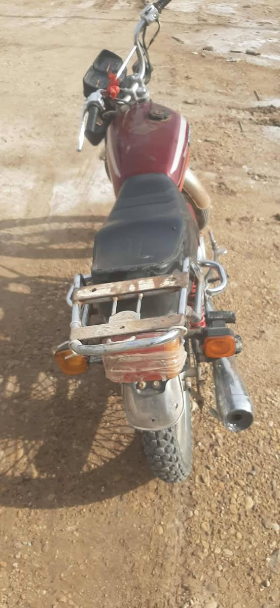 سلام عليكم دراجه للبيع موديل21 وراق مكان صويره طريق المطار  السعر 400 وبيها مجال***********
