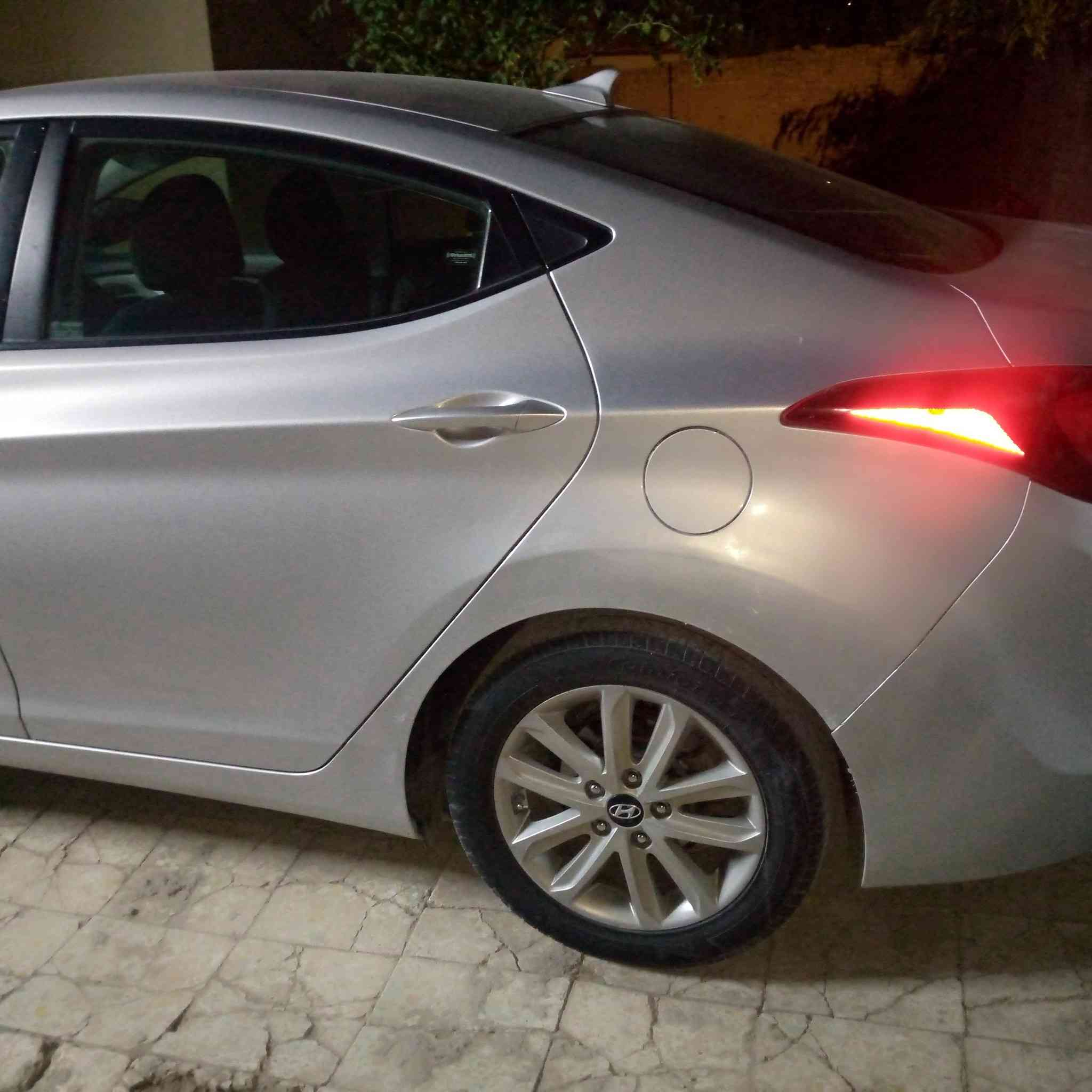 السلام عليكم للبيع فقط
النترا 16 وارد امريكي ليبل واحد اكلين اكلين بدون صبغ بدون حادث بدون تبديل 

شرط السونار محرك وكير وحداديه وتبريد وتايرات كفاله شرط السونار رقم بغداد سنويه 29

مواصفات للتوضيح

محرك 2000دوش لاتنقيص ولا تبخير ولا رواجز

كير اوتو دبل اكلج كفاله.............  ماشيه 181 
ايكو تقليل وقود

شاشه اصل

كامره اصل

تبريد ويه السوج 
تدفئه شغاله 

داخل لونين

ويل كب اكروم

حساس باويل

اي بي اس ابريك 

تحكم استيرن اربع اتجاهات

حاكيه ولاقطه

ماصده لد امامي

بك لد خلفي

تغليف ارضيه جلد

السياره نظيفه وجاهزه ومكفوله من صبغ وتبديل وحادث 

نشطه وناعمه شرط التراي 

السعر 118   العنوان بابل 

*********** العنوان بابل
