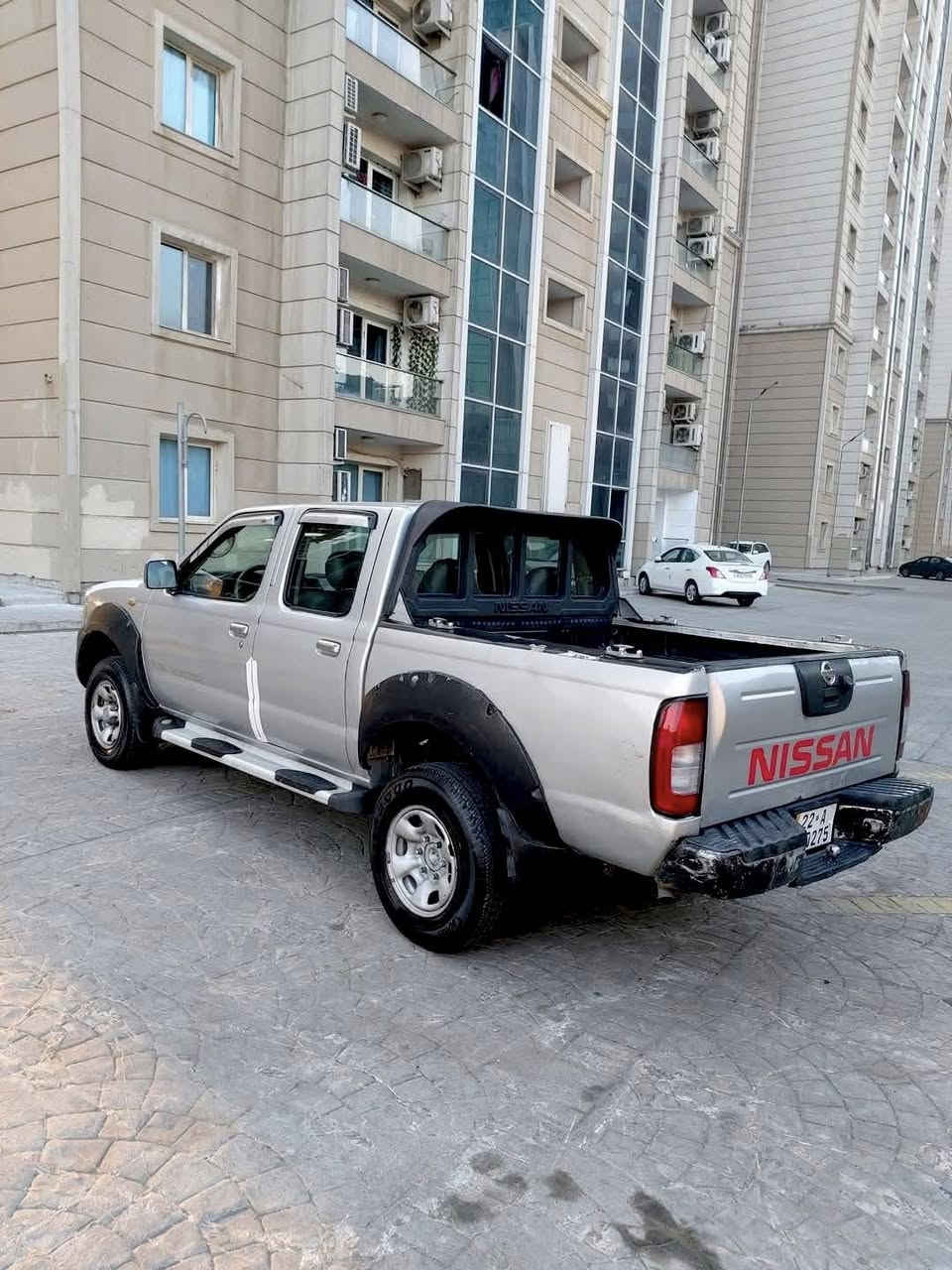 السلام عليكم بيكم للبيع 
نيسان شبوط موديل 2002 
مصبوغه عام 
اثر جراد سياره جاهزه محرك سته سلندر
الرقم اربيل
 جديد كير اوتوماتيك
 تبريد ثلج
سعر 80 وبيه مجال بسيط 
 العنوان :بغداد البلديات
***********
