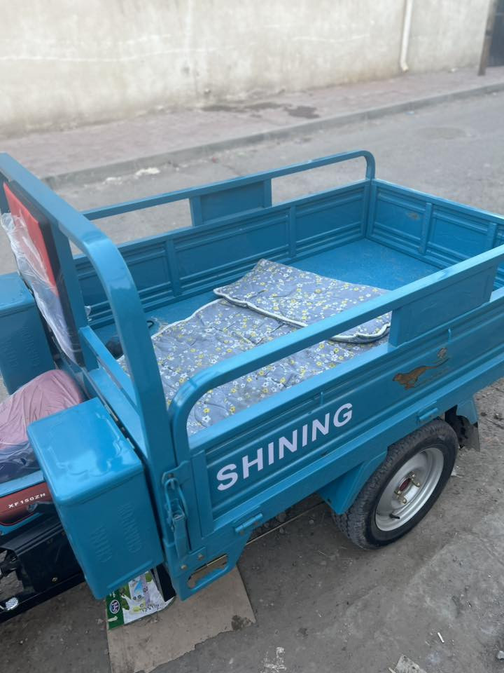 سلام عليكم شباب ستوته للبيع موديل 2023 جديده وكيل صارلي سبوعين من طلعته من الوكيل كلشي مابيه جديده بعده اوراق اصولي ب اسمي للبيع سعره 2800 عنواني الجمهوريه رقم تلفوني ***********
