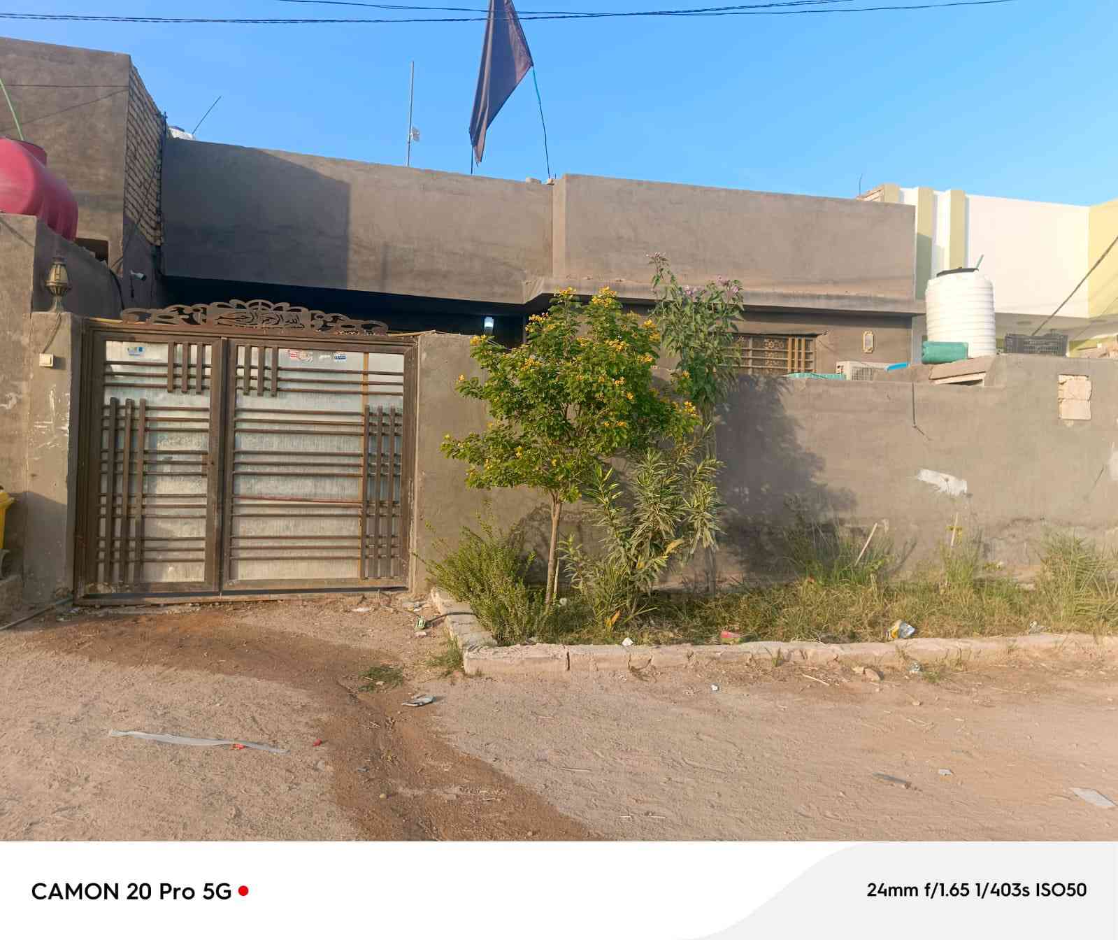 دار للبيع  او مراوس بيت مجعع أميرات ثانيه مساحه ٢٥٠مجمع بيتي السكني #الثاني فئة 
 طابور صرف بسمي لا راجع للشركه ولا مستثمر  
المساحة 200 متر موقع الدر تجاري على شارع سنتر  ٢٠ متر يعتبر اول بيت على خريطه على حديقه   ثاني بيت  عن ركن.يحتوي على حديقة ١٠٠ مسيجا 
 مقابيل الدار  مدرسه حكوميه + سنتر يوسف +مدرسه يوسف اهليه+   مجمع يوسف 
موقع مميز جدا
يبعد٥٠متر عن شارع المجمعات مقابل الأميرات الثانية
تأسيس كهرباء نظام بوري 
عدد الغرفه٢
مساحة الواحدة 4×5

#أستقبال
#صاله مفتوحة على مطبخ بارد
#مطبخ حار+ بارد 
#صحيات عدد
#بلكونات عدد 2
للإستفسار الإتصال  ***********
